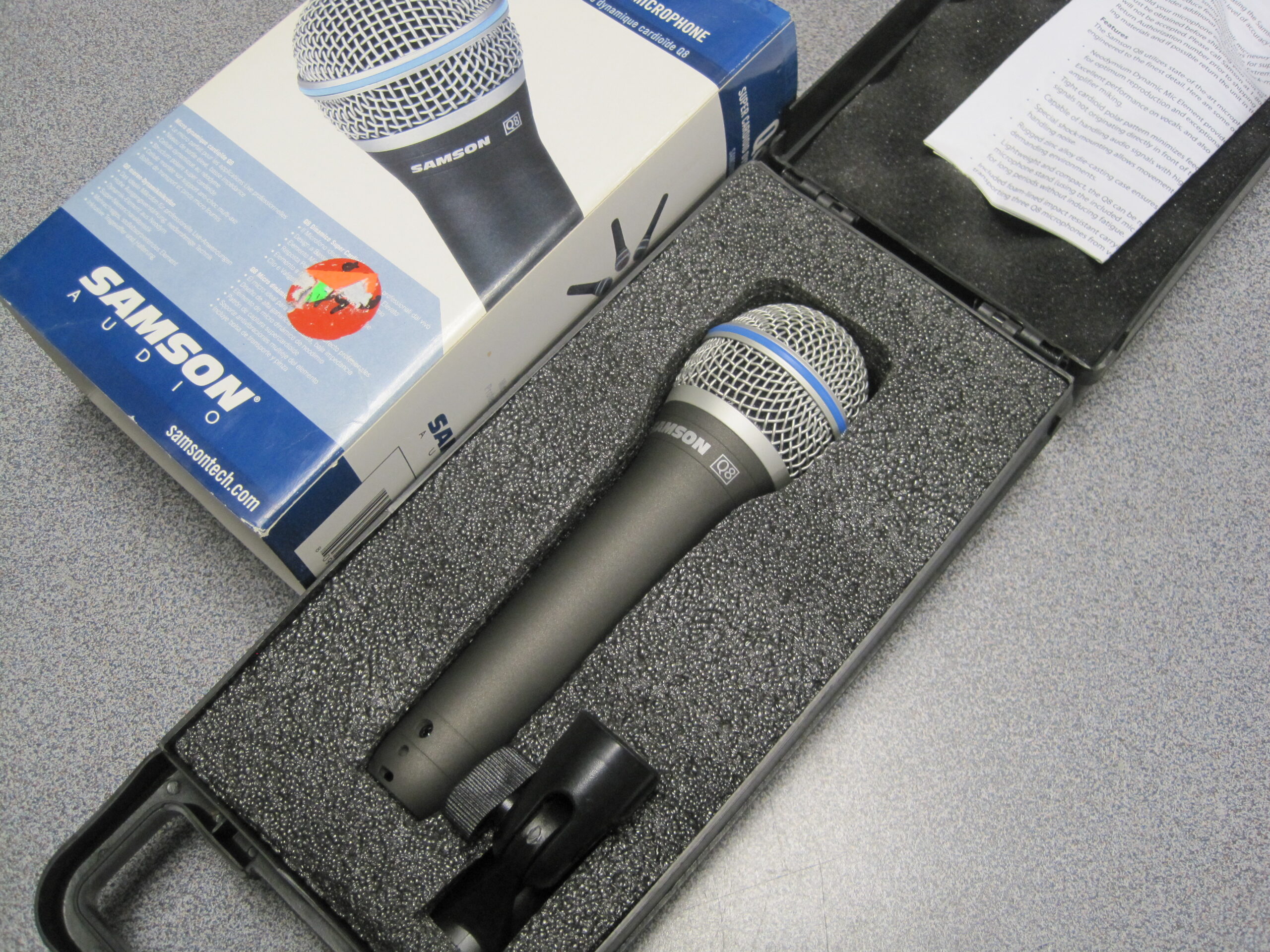 Samson Super cardioid Q8 – Professional Dynamic Vocal Microphone