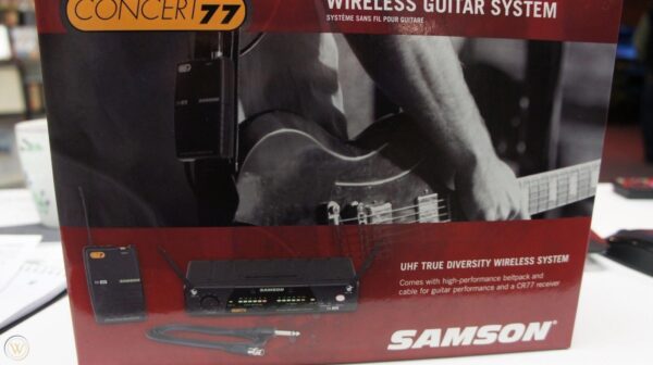 Concert 77 Guitar - True Diversity UHF Wireless System