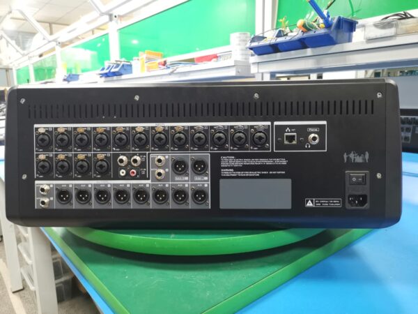 Radiosharke MQ18- 16 Channels Digital Mixer0 - Image 4