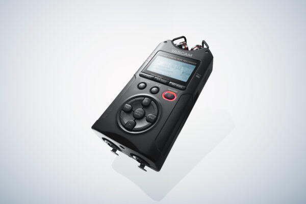 TASCAM DR-40X Four Track Digital Audio Recorder and USB Audio Interface - Image 3