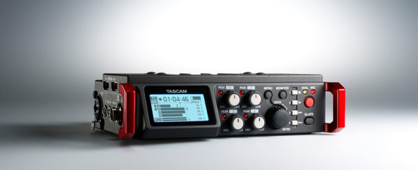 LINEAR PCM RECORDER DR-701D